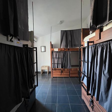 Pirate Backpackers Hostel อุลซิน ภายนอก รูปภาพ