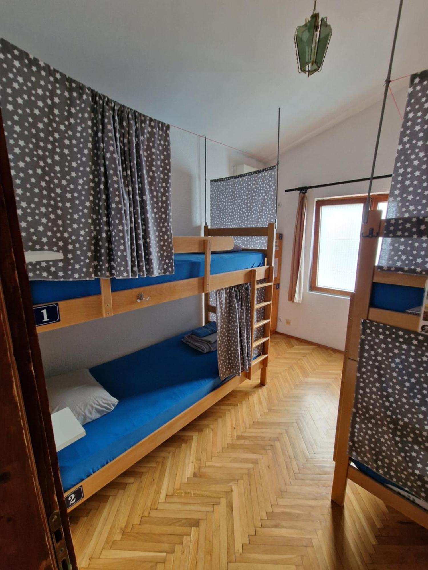 Pirate Backpackers Hostel อุลซิน ภายนอก รูปภาพ