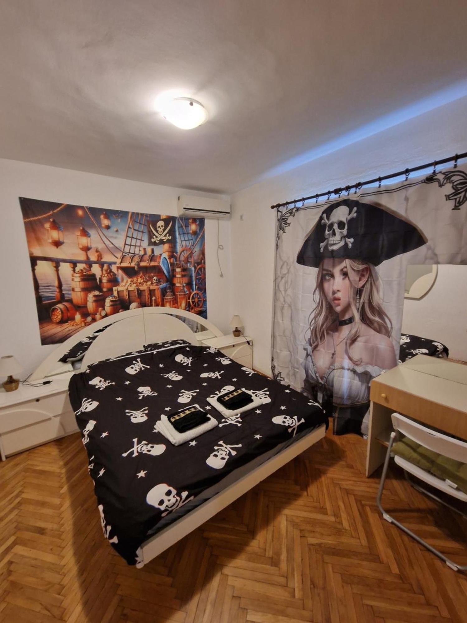 Pirate Backpackers Hostel อุลซิน ภายนอก รูปภาพ
