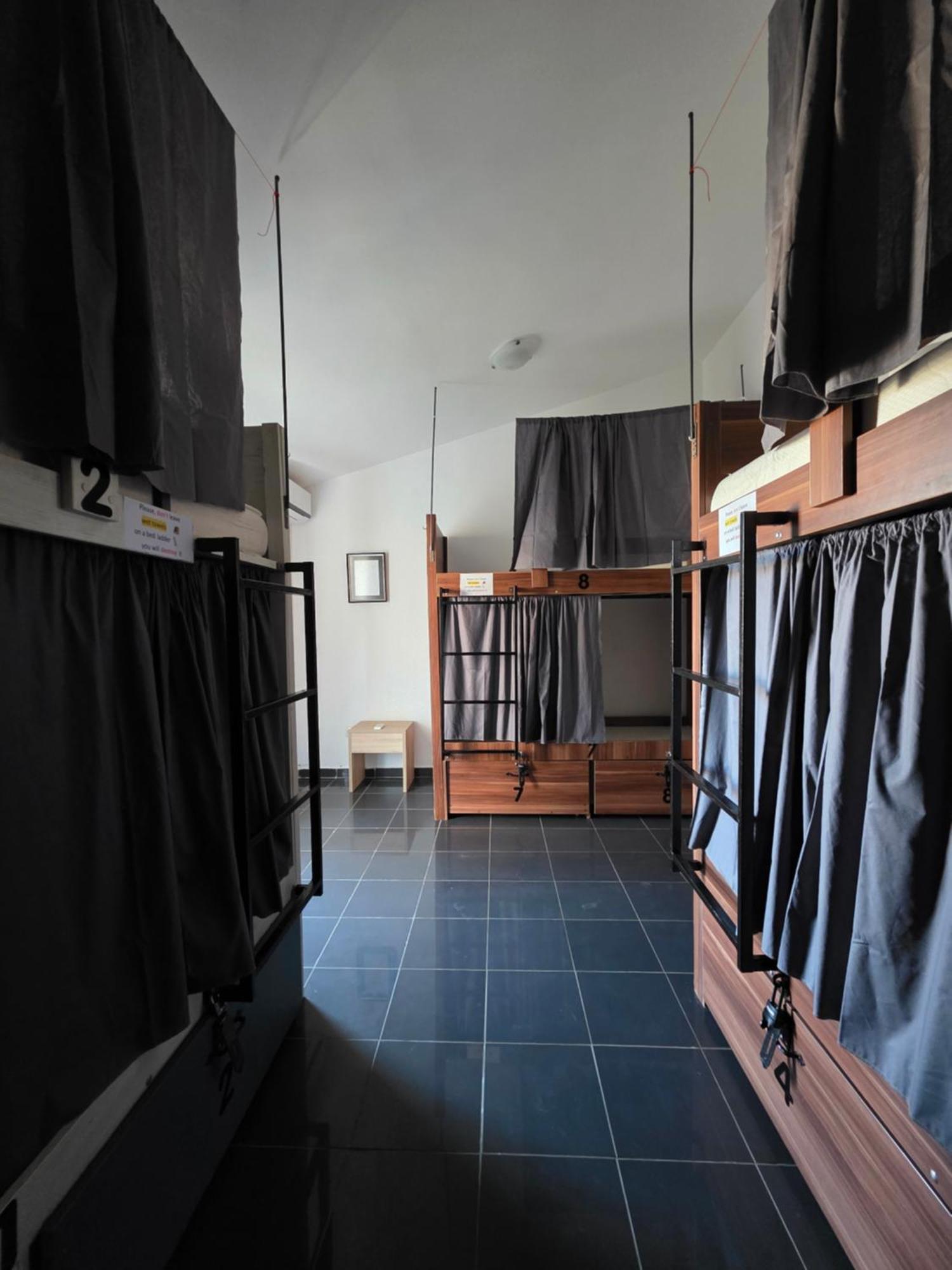 Pirate Backpackers Hostel อุลซิน ภายนอก รูปภาพ
