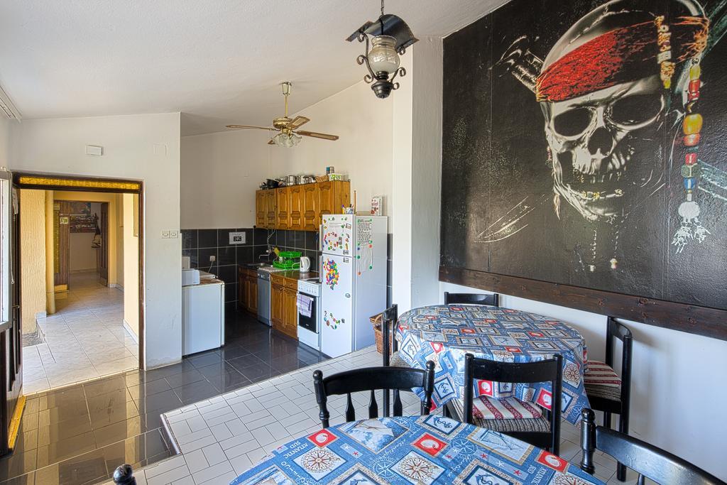 Pirate Backpackers Hostel อุลซิน ภายนอก รูปภาพ